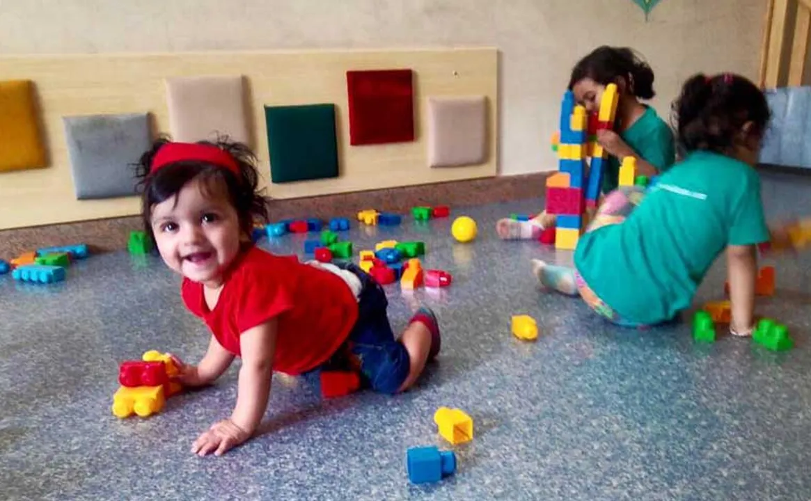  ellychildcare.com 