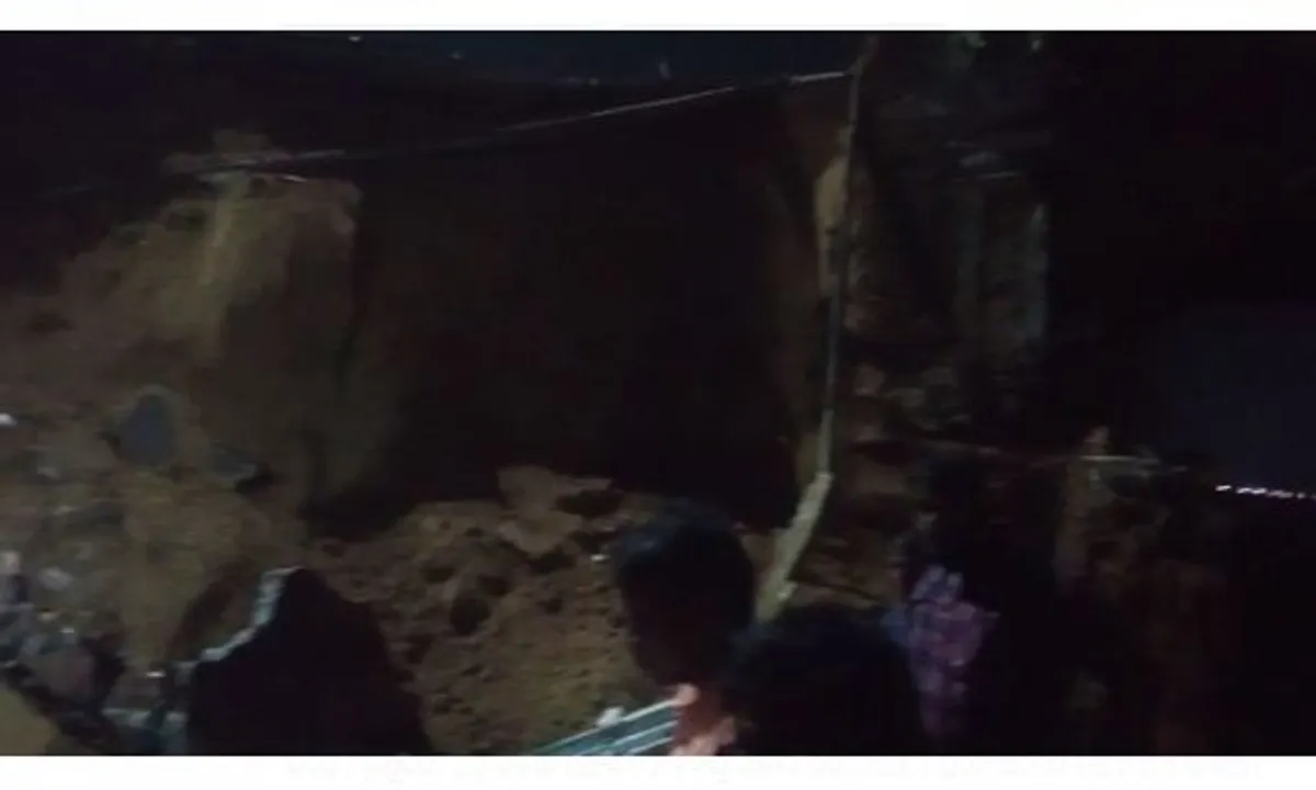  କଟକରେ ପୋଲ ଭୁଶୁଡ଼ିବା ଘଟଣା: ୨ ଜଣଙ୍କର ମୃତ୍ୟୁ, ଜଣେ ଗୁରୁତର