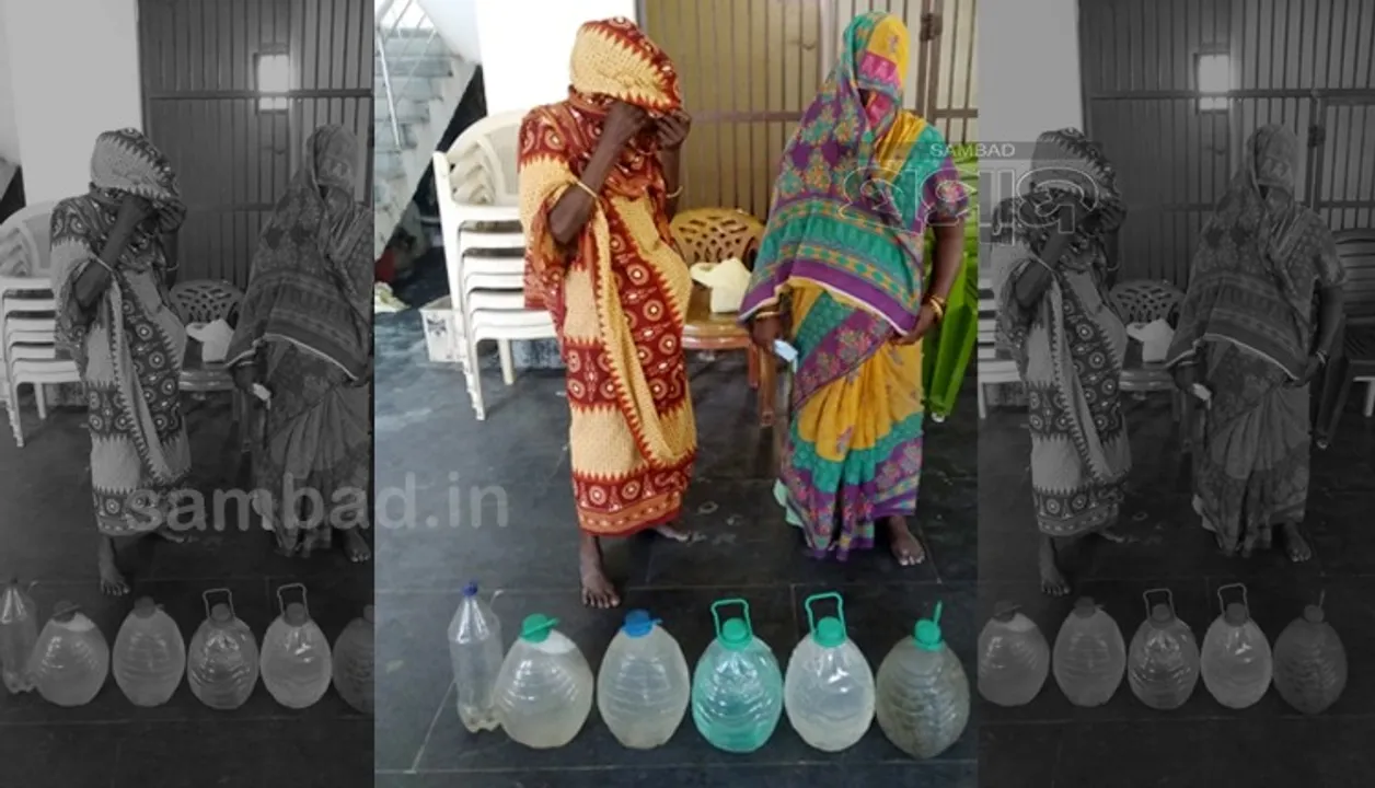  ୨୩ ଲିଟର ମଦ ଜବତ, ୨ ମହିଳା ଗିରଫ