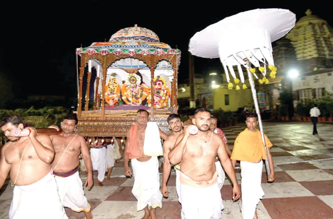  ଶ୍ରୀମନ୍ଦିରରେ ଫଗୁ ଦଶମୀ, ଚାଚେରୀ ବେଶରେ ମହାପ୍ରଭୁ