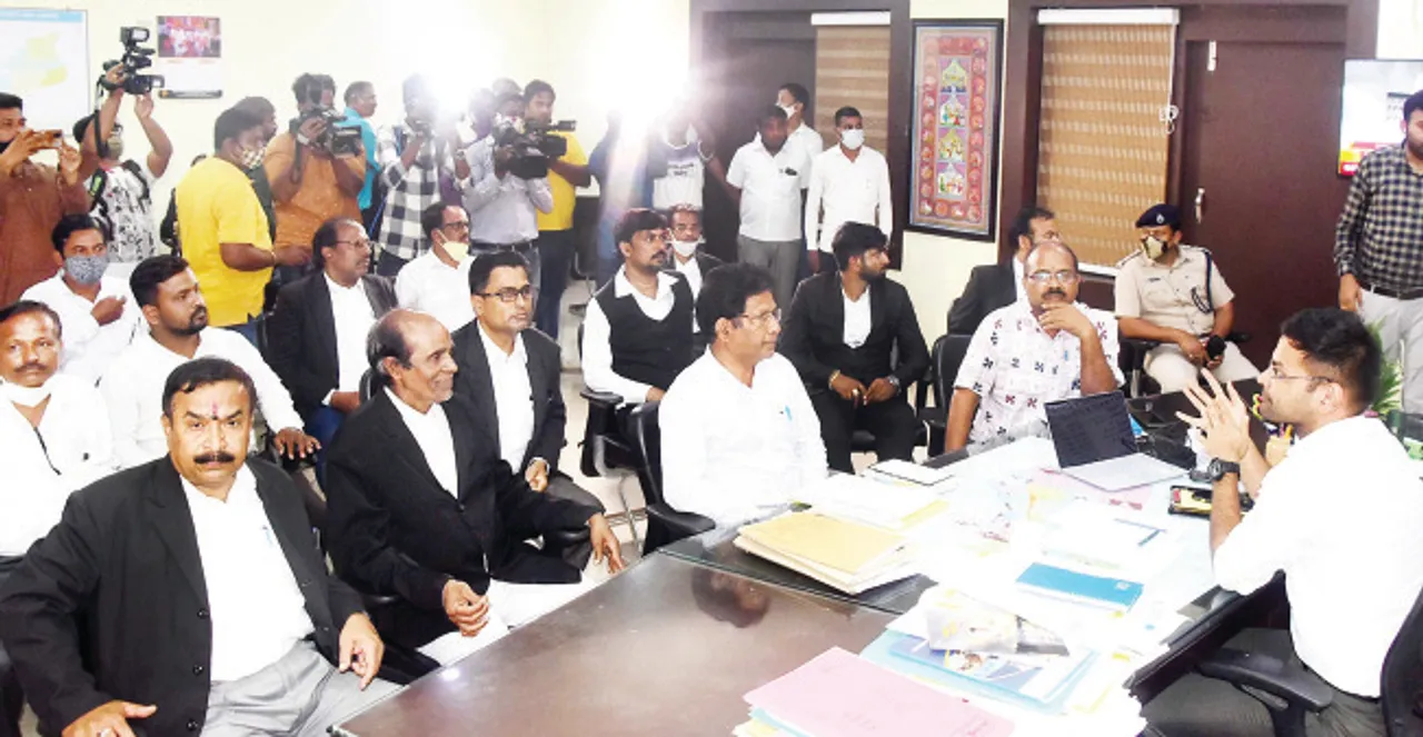  ଐତିହ୍ୟ କରିଡର୍‌: ଲାଗିରହିଛି କେଁ, ନିର୍ମାଣ ସ୍ଥାନରେ ଓକିଲଙ୍କ ପ୍ରତିବାଦ