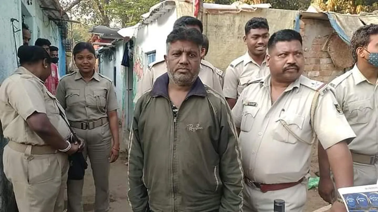  ବିପୁଳ ପରିମାଣର ନକଲି ବିଦେଶୀ ମଦ ଜବତ, ବେପାରୀ ଅଟକ