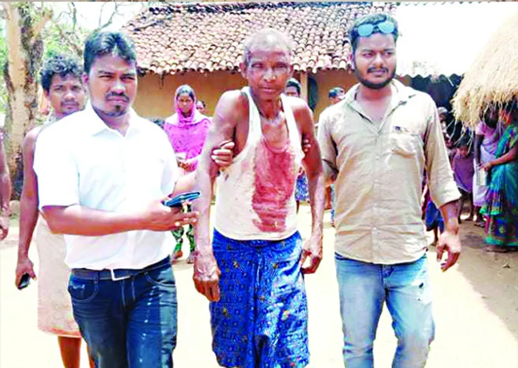  ଘର ବାଡ଼ିରେ ବୃଦ୍ଧଙ୍କୁ କଚାଡ଼ିଲା ଦନ୍ତା