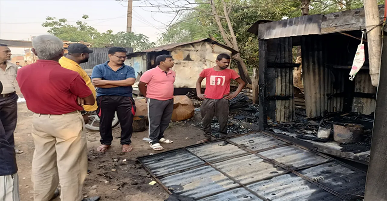  ଗ୍ୟାରେଜ୍‌ ଓ ଦୋକାନ ଜାଳିଦେଲେ ଦୁର୍ବୃତ୍ତ