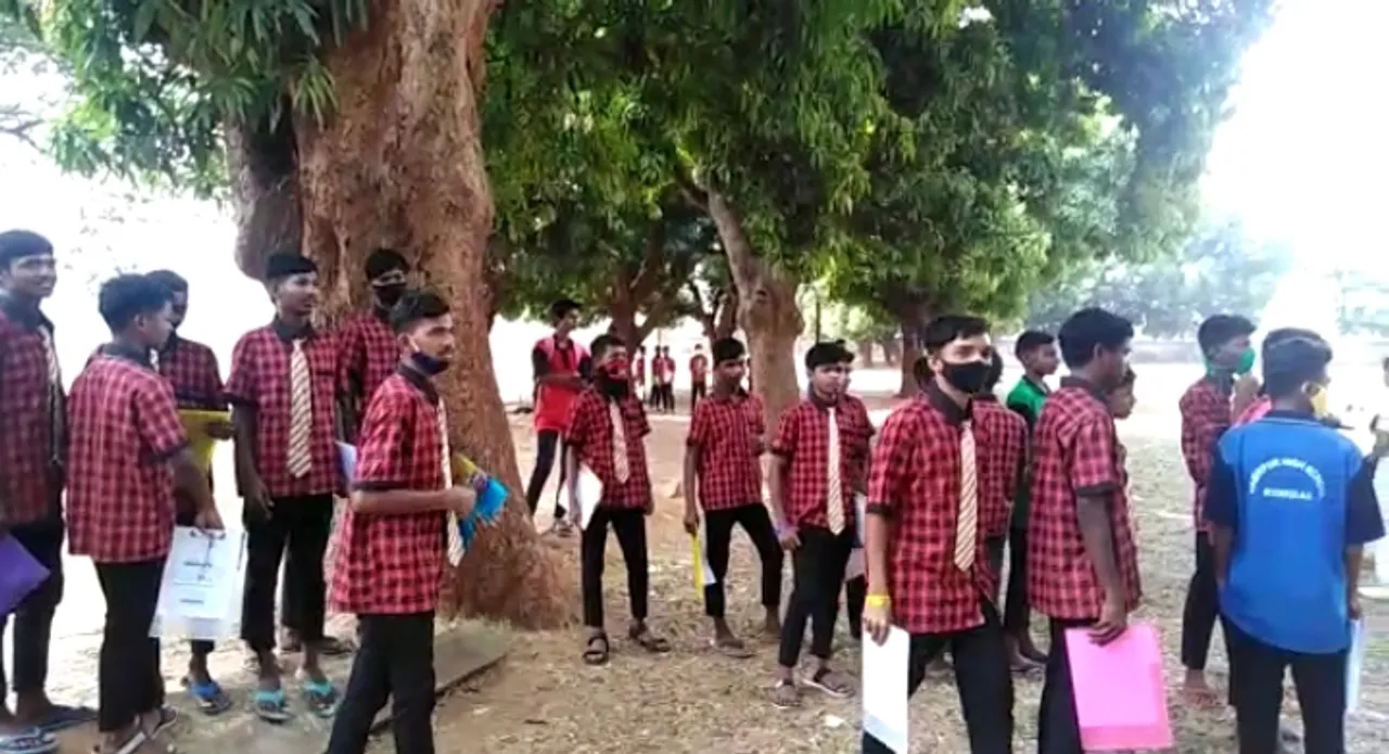  ସରିଲା ପ୍ରଥମ ଦିନର ମାଟ୍ରିକ ପରୀକ୍ଷା: ପରୀକ୍ଷା ଦେଲେ ୨୩,୫୫୩ ଛାତ୍ରଛାତ୍ରୀ