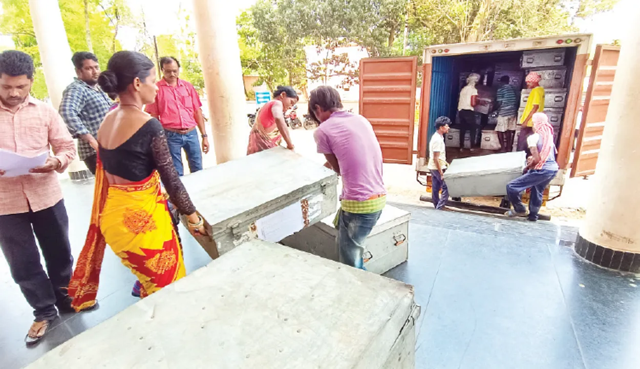  ବିଜେବି କଲେଜରୁ ଉଠିଲା ଇଭିଏମ୍