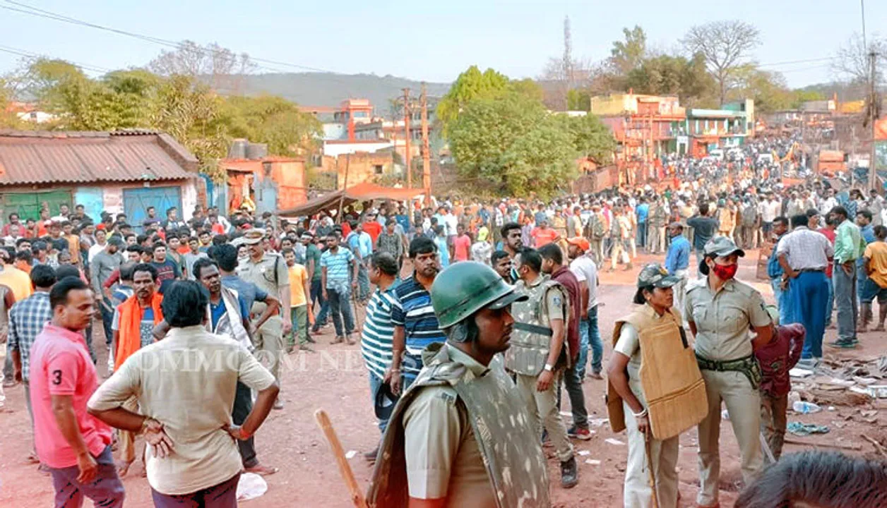  କେନ୍ଦୁଝରରେ ଇଣ୍ଟରନେଟ୍‌ ସେବା ବନ୍ଦ, ବ୍ୟବସାୟ ଠପ୍: ଯୋଡ଼ାରେ ୧୪୪ଧାରା, ୪ ପ୍ଲାଟୁନ ପୁଲିସ ଫୋର୍ସ ମୁତୟନ