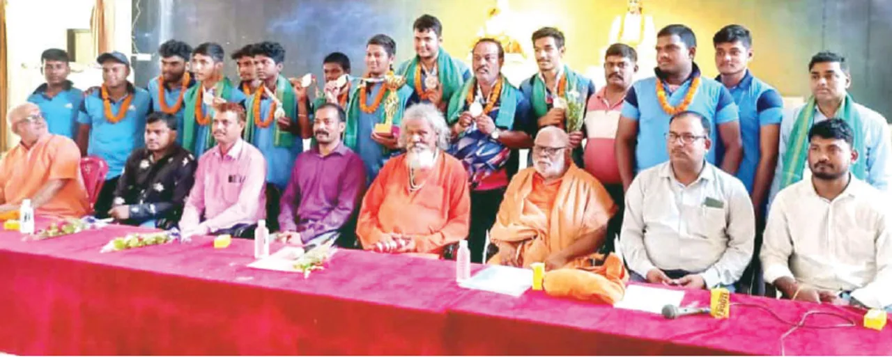  ଜାତୀୟ ଉପକନିଷ୍ଠ ସିକ୍ସ-ଏ-ସାଇଡ୍‌ କ୍ରିକେଟ୍‌: ରୌପ୍ୟ ବିଜେତା ଓଡ଼ିଶା ଦଳକୁ ସମ୍ବର୍ଧନା