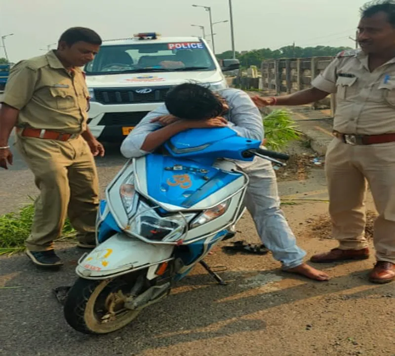  ନିଶା ସ୍ପ୍ରେ କରି ଟଙ୍କା, ମୋବାଇଲ ନେଇଗଲେ