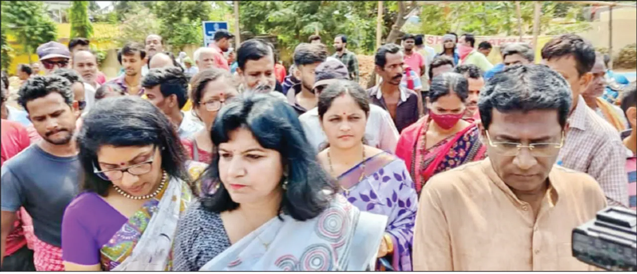 ଝାରପଡ଼ା ଗଣେଶ ମଣ୍ଡପ ହାଟ ଉଚ୍ଛେଦ ଘଟଣା: ବିଏମ୍‌ସି ଉପରେ ବର୍ଷିଲେ ଅପରାଜିତା