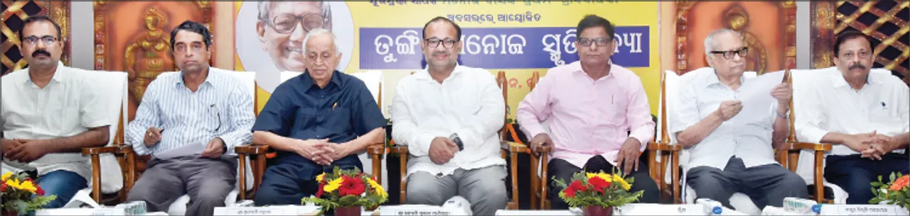  ପାଠକଙ୍କୁ ମୋହଗ୍ରସ୍ତ କରୁଥିଲା ମନୋଜଙ୍କ ଲେଖା