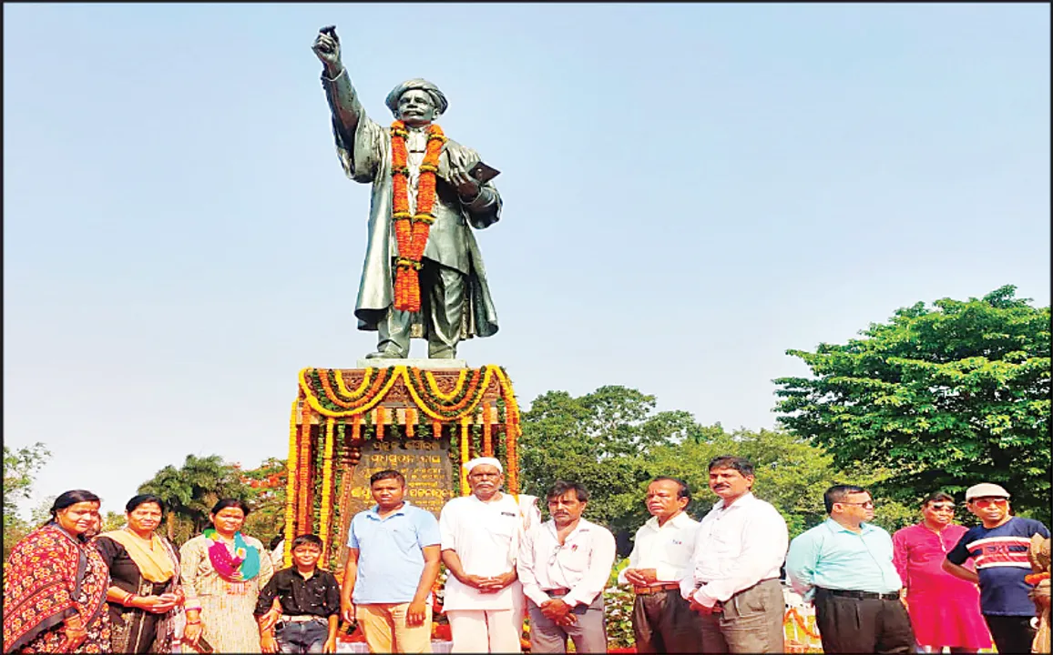  ଉତ୍କଳ ସମ୍ମିଳନୀ ପକ୍ଷରୁ ମଧୁବାବୁଙ୍କୁ ଶ୍ରଦ୍ଧାଞ୍ଜଳି