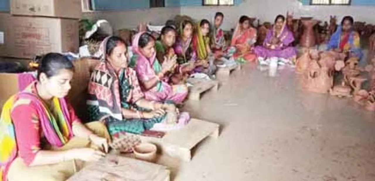  ସଫଳ କାହାଣୀ: ସୃଜନଶୀଳତାର ଭିନ୍ନ ପରିଚୟ, ଜୀବିକା ଯୋଗାଉଛି ଟେରାକୋଟା