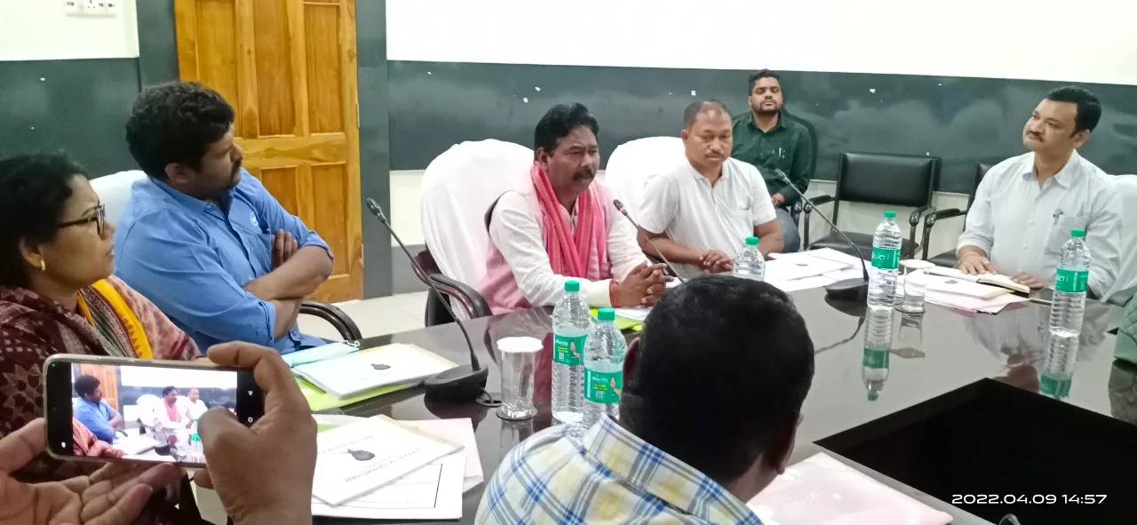  ଉଦବେଗ ପ୍ରକାଶ କଲେ କେନ୍ଦ୍ରମନ୍ତ୍ରୀ : ଜଳ ଉତ୍ସ ନଥାଇ ଜଳସେଚନ ପ୍ରକଳ୍ପ, ସବୁ କାମ ଅଧାପନ୍ତରିଆ