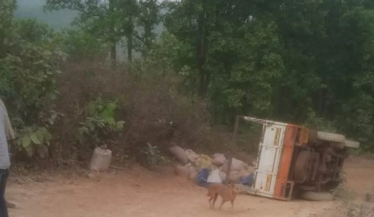  ଓଲଟିଲା ଚାଉଳ ବୋଝେଇ ପିକଅପ: ୧୫ ଆହତ