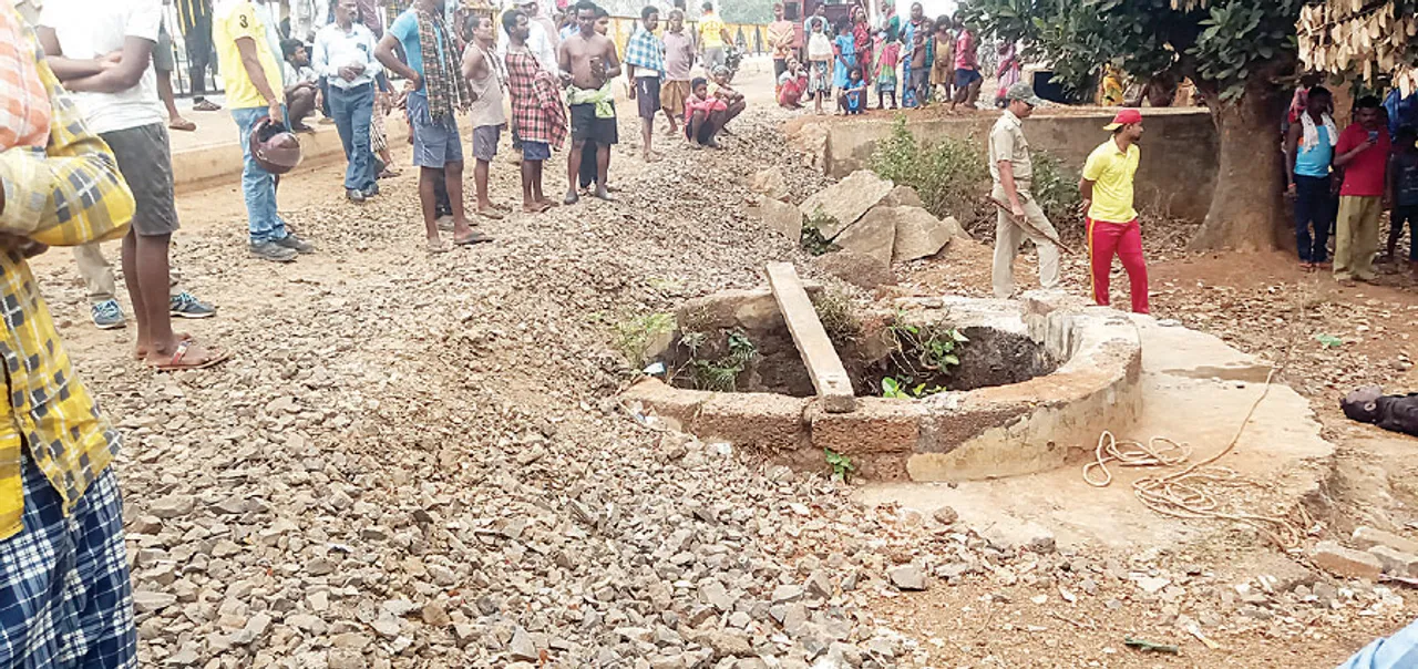  ରାସ୍ତା ମଝିରେ କୂଅ, ଜଣକ ଜୀବନ ଗଲା