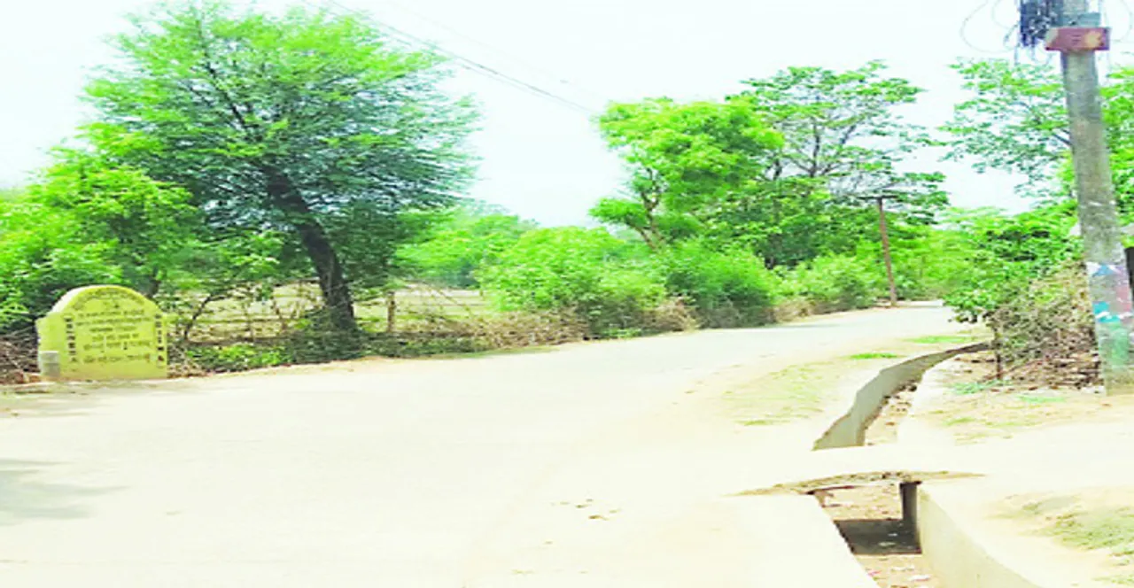  ସର୍ଭେ ସଂସ୍ଥା ଅଧିକାରୀଙ୍କୁ ପିଟି ପିଟି ହତ୍ୟା ମାମଲା: ଗିରଫଦାରୀ ଭୟରେ ଗାଁ ପୁରୁଷ ଶୂନ୍ୟ