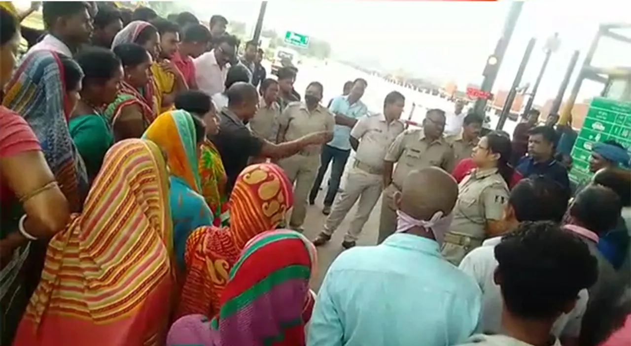  ଦୁର୍ଘଟଣାରେ ଯୁବକଙ୍କ ମୃତ୍ୟୁ, ରାସ୍ତାରୋକ