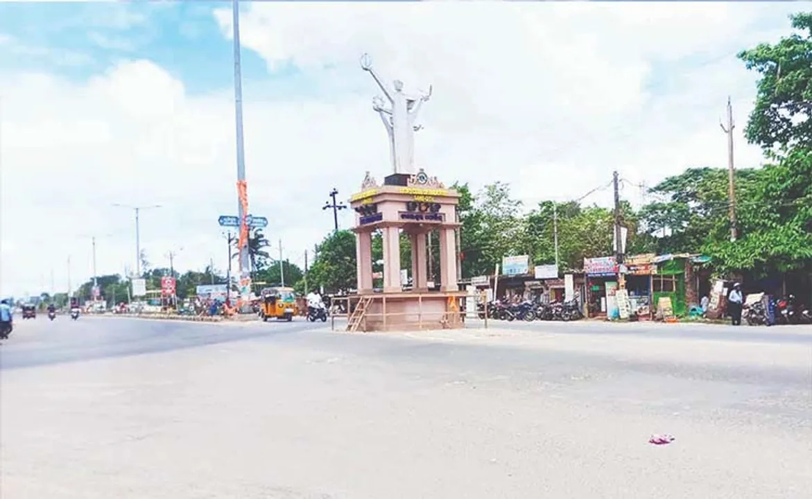  ଯିଏ ନିୟମ କରୁଛନ୍ତି, ସିଏ ଭାଙ୍ଗୁଛନ୍ତି: ବାଲେଶ୍ବର ସହରରେ ଢିଲା ହେଲାଣି ଟ୍ରାଫିକ୍‌ କଟକଣା