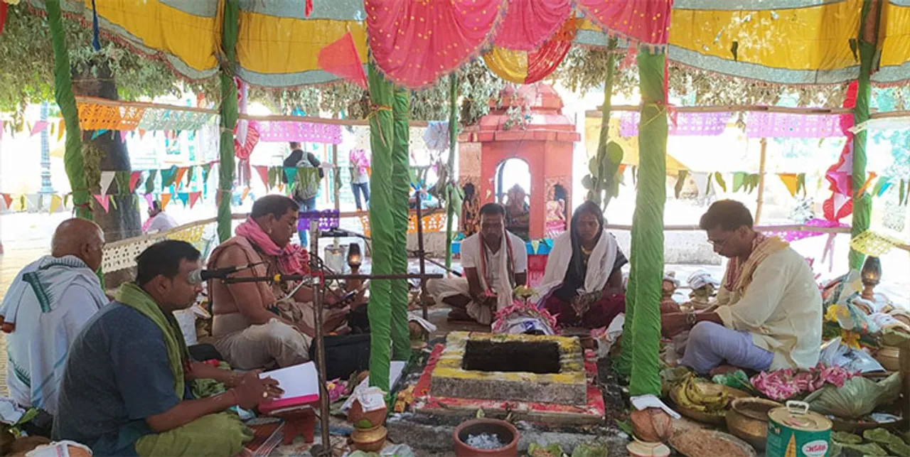  ବିଶ୍ବଶାନ୍ତି ମହାଯଜ୍ଞରେ ଜପ ହେଲା ୫୦ ହଜାର ବୀଜମନ୍ତ୍ର