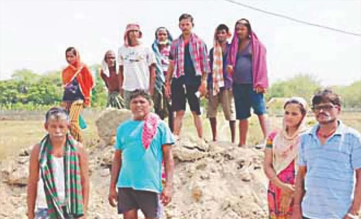  ଭୋଟ୍ ଦେଲେନି ବୋଲି ରାସ୍ତା ଖୋଳିଦେଲେ
