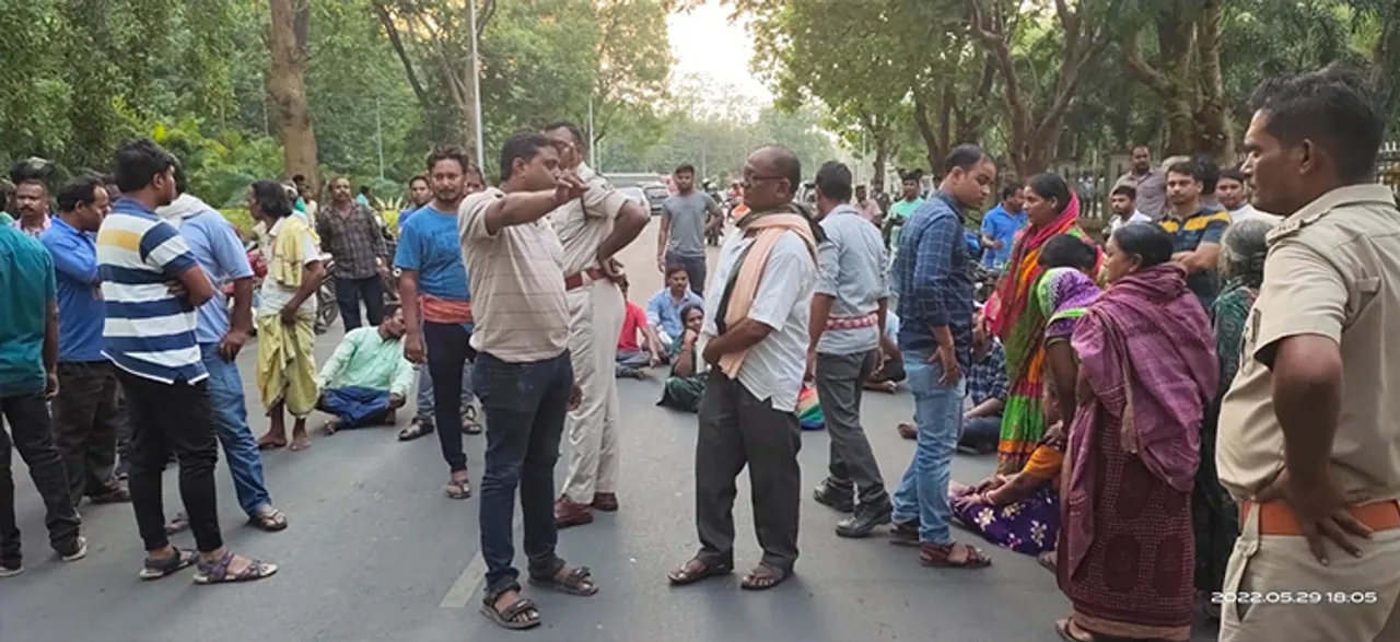  କାମ କରୁଥିବା ବେଳେ ଲାଇନ୍‌ମ୍ୟାନଙ୍କ ମୃତ୍ୟୁ, ଉତ୍ତ୍ୟକ୍ତଙ୍କ ରାସ୍ତାରୋକ, ୨୨ ଗିରଫ