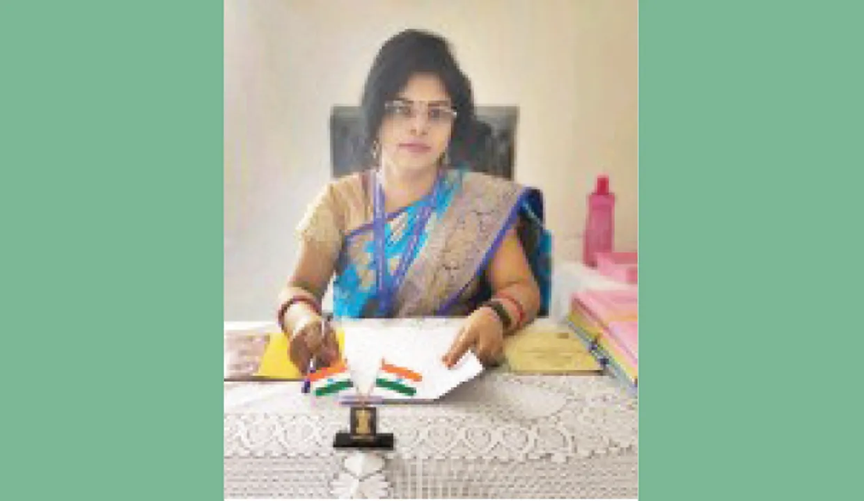  ସ୍ବାମୀଙ୍କୁ ହତ୍ୟା ପାଇଁ ଡ୍ରାଇଭର ସହ ମିଶି ଷଡ୍‌ଯନ୍ତ୍ର ଘଟଣା: ୨ ମାସ ହେଲା ଖୋଲା ବୁଲୁଛନ୍ତି, ପୁଲିସ୍‌ ପାଉନି