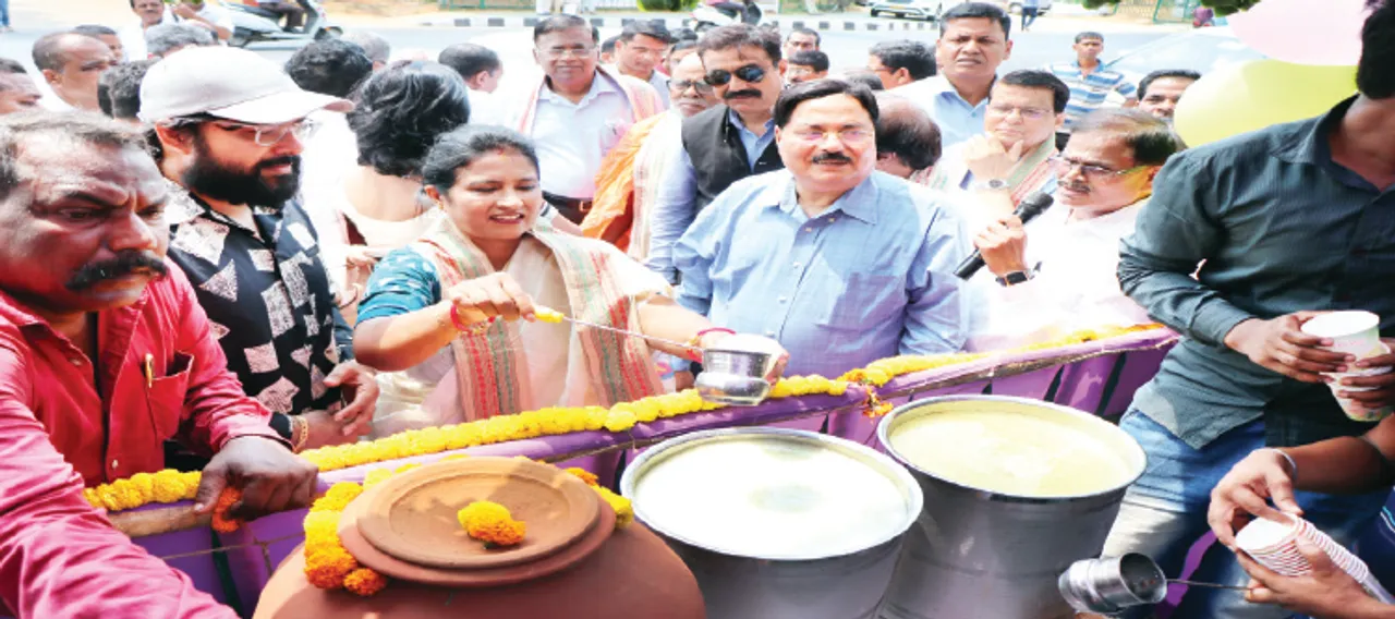  ଭୁବନେଶ୍ବରରେ ବେଦାନ୍ତ ପକ୍ଷରୁ ଜଳସେବା ଶିବିର ଆରମ୍ଭ