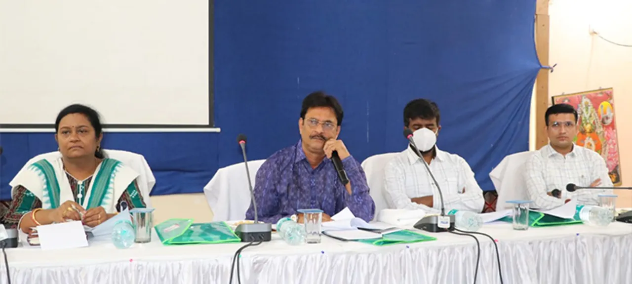  ସ୍କୁଲ୍ ଓ ଗଣଶିକ୍ଷା ମନ୍ତ୍ରୀଙ୍କ ସମୀକ୍ଷା ବୈଠକ: ପିଲାଙ୍କ ଉପସ୍ଥାନ ବୃଦ୍ଧି ଉପରେ ଗୁରୁତ୍ବ