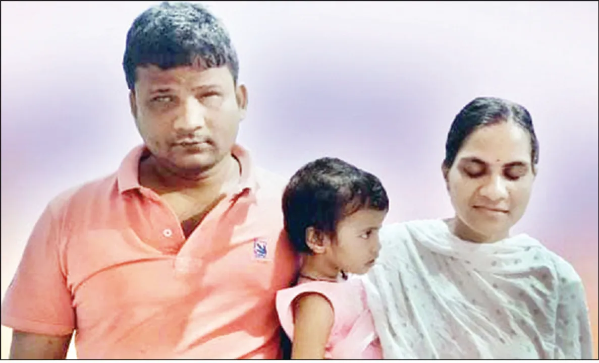  ଲକ୍‌ଡାଉନ ନେଲା ବାପାଙ୍କ ଜୀବିକା: ବିପଦରେ ଝିଅର ଦୃଷ୍ଟିଶକ୍ତି