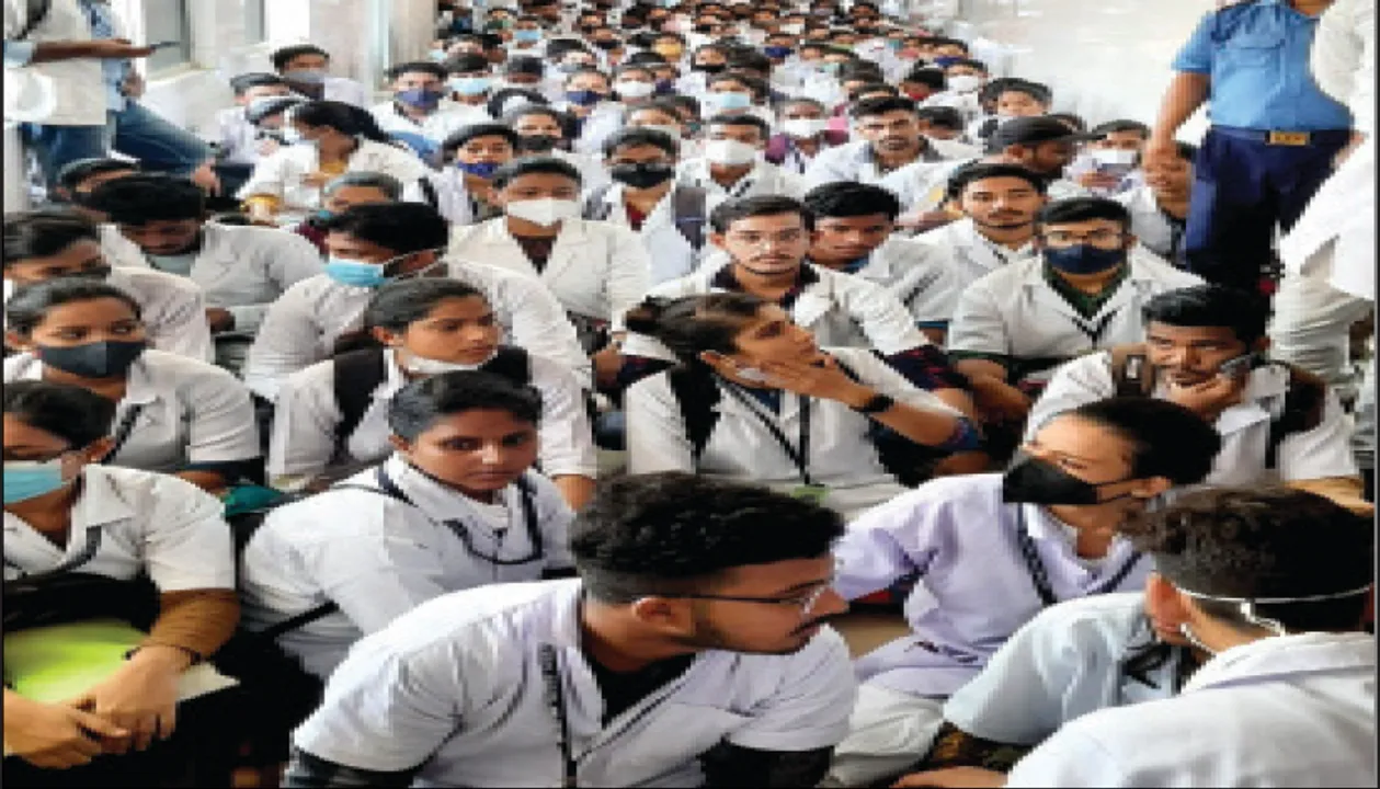  ଦୁର୍ବ୍ୟବହାର ପ୍ରତିବାଦରେ ଏମ୍‌କେସିଜି କର୍ମଚାରୀଙ୍କ ଧାରଣା: ଏକ୍ସରେ, ଅଲ୍‌ଟ୍ରାସାଉଣ୍ଡ୍‌ ସେବା ବାଧାପ୍ରାପ୍ତ