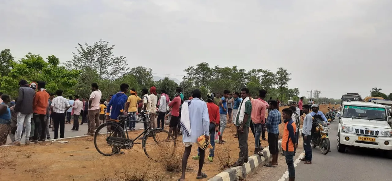  ଛେଳି ପାଇଁ ଗଛରେ ଚଢ଼ି ଡାଳ କାଟୁ ଥିଲେ ଯୁବକ, ୩୩ କେଭି ବିଦ୍ୟୁତ୍‌ ତାର ସଂସ୍ପର୍ଶରେ ଆସି ମୃତ୍ୟୁ!