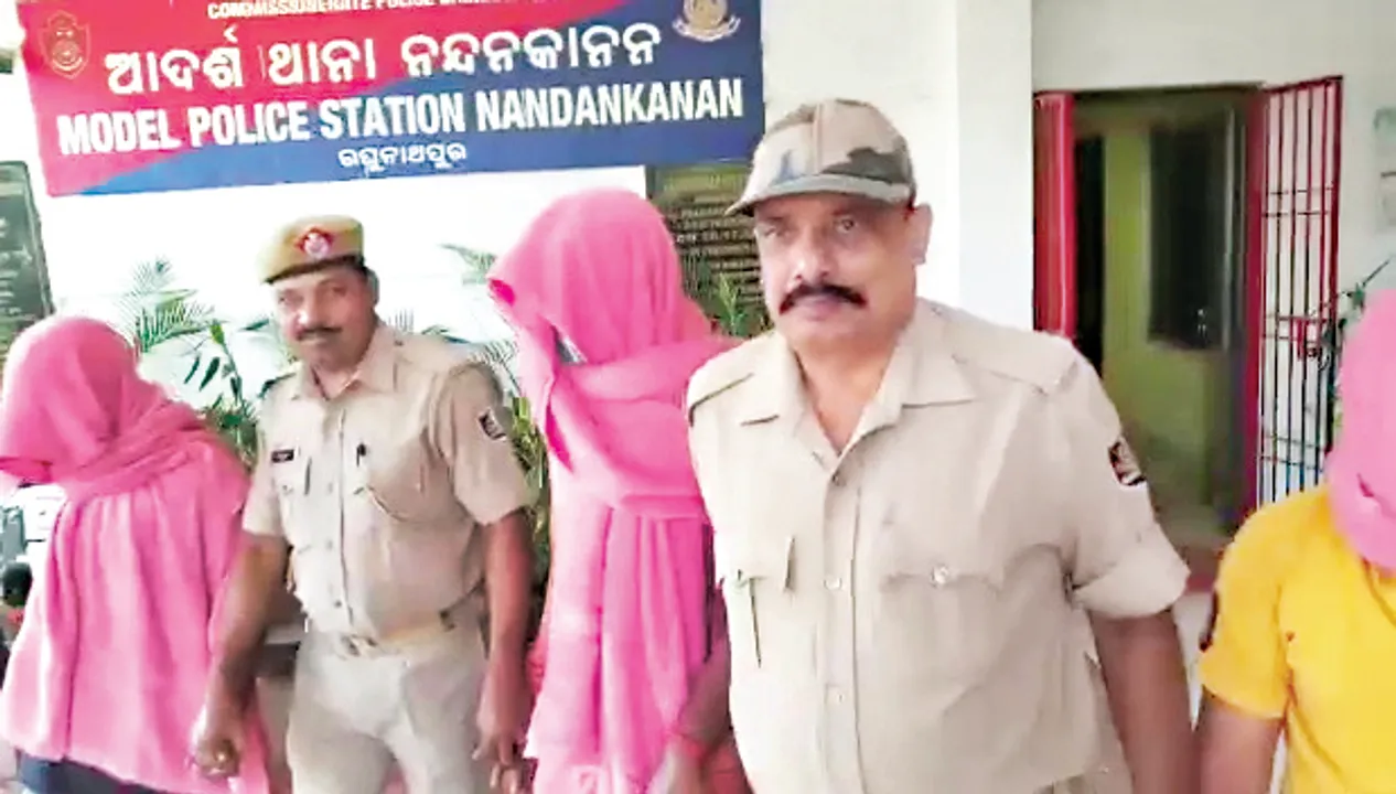 ନନ୍ଦନକାନନରେ ପର୍ଯ୍ୟଟକଙ୍କୁ ଆକ୍ରମଣ ମାମଲା: ବନ୍ଧାହେଲେ ୩