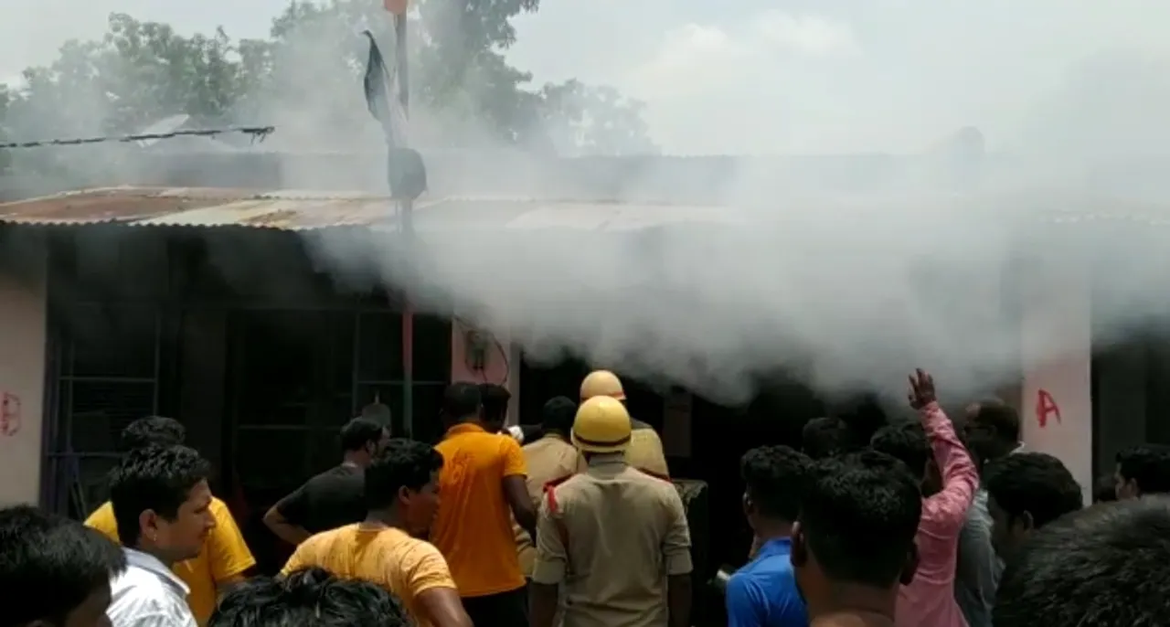  ପେଟ୍ରୋଲ ଯୋଗୁଁ ଘର ପୋଡି, ଲକ୍ଷାଧିକ ଟଂକାର ସଂପତ୍ତି ନଷ୍ଟ
