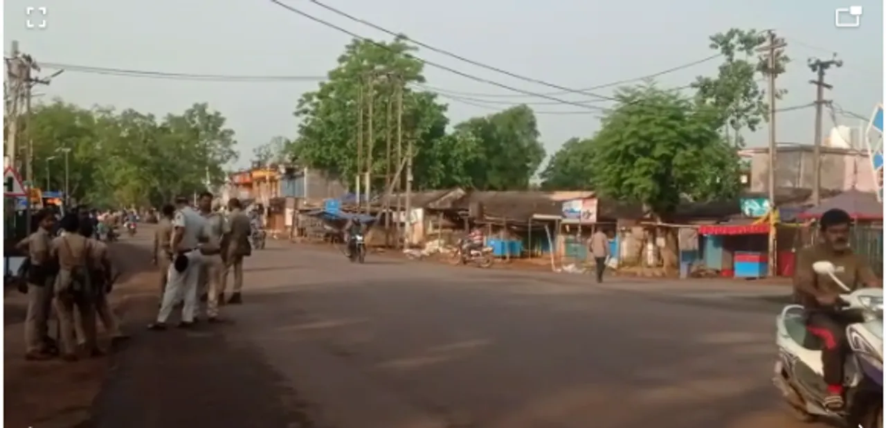  କେନ୍ଦ୍ରୀୟ ବିଦ୍ୟାଳୟ ପ୍ରତିଷ୍ଠା ଦାବିରେ ଚମ୍ପୁଆ ବନ୍ଦ: ଜନଜୀବନ ପ୍ରଭାବିତ