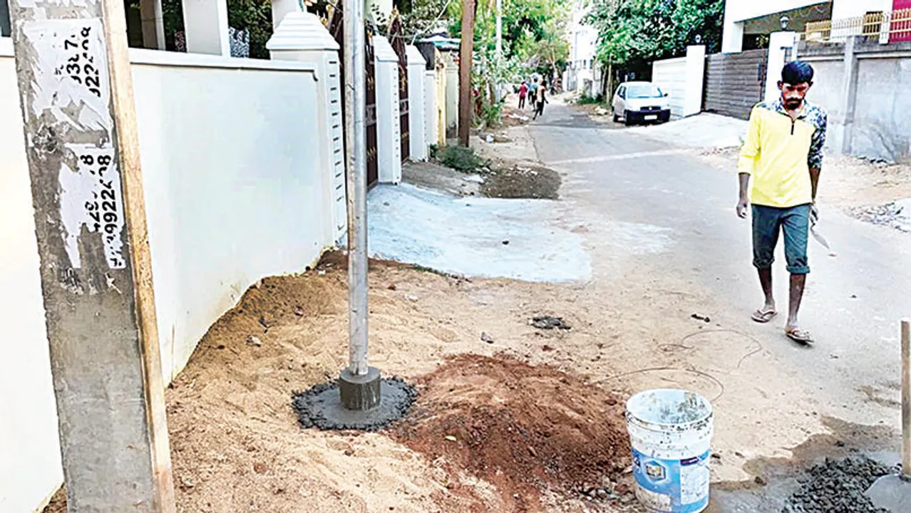  ପୂର୍ତ୍ତ ବିଭାଗ ରାସ୍ତାରେ ବିଏମ୍‌ସିର ଦାଦାଗିରି ! ବେଆଇନ ଖୁଣ୍ଟି ପୋତିବାକୁ ରହସ୍ୟଜନକ ସ୍ବୀକୃତି