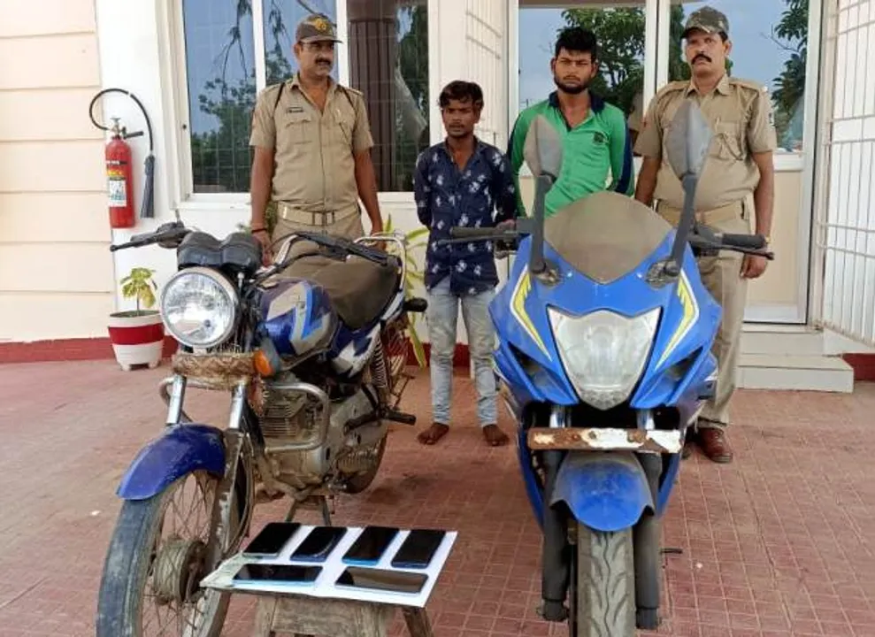  ୨ ଲୁଟେରାଙ୍କଠାରୁ ୨ ବାଇକ୍‌ ଜବତ