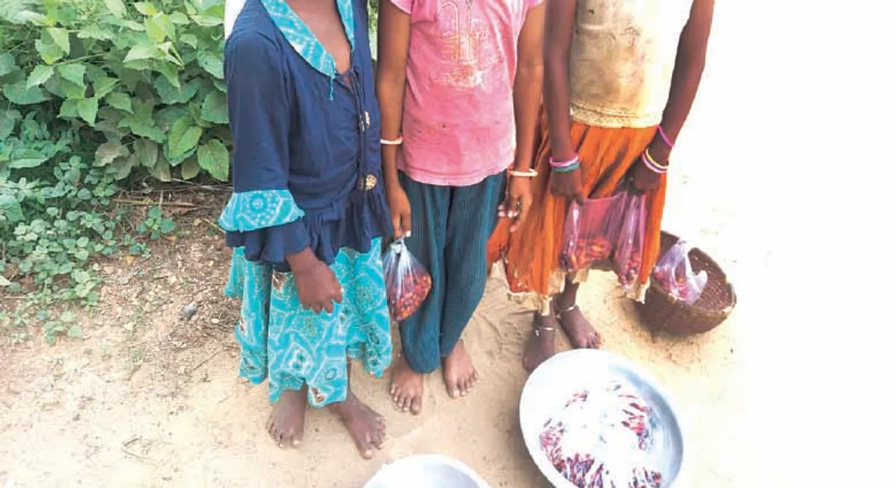  ଛାତ୍ରୀ କୋଳି ବିକିବାରୁ କାରଣଦର୍ଶାଅ ନୋଟିସ
