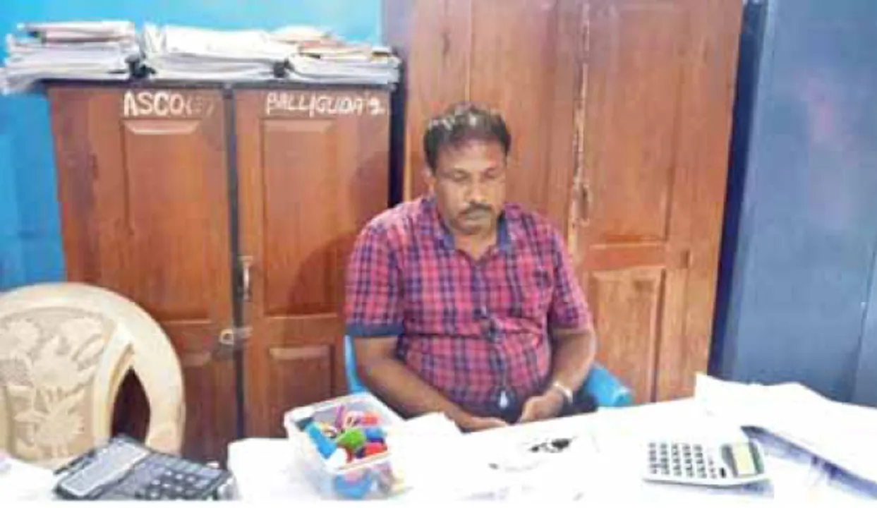  ୫୦ ହଜାର ଲାଞ୍ଚ ନେଇ ଧରାପଡ଼ିଲେ ମୃତ୍ତିକା ସଂରକ୍ଷଣ ବିଭାଗ ପ୍ରକଳ୍ପ ସହକାରୀ