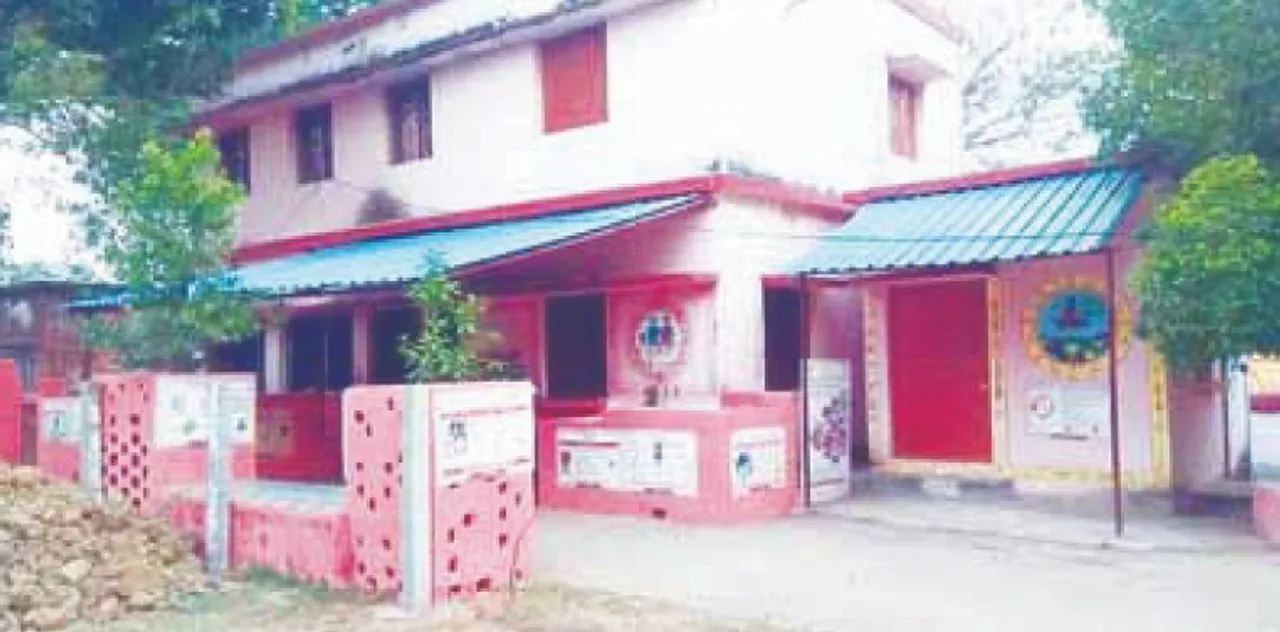  ସନ୍ତୋଷପୁର ଭେଲୋରା ପ୍ରାଥମିକ ସ୍ୱାସ୍ଥ୍ୟକେନ୍ଦ୍ରରେ ଡାକ୍ତର ନ ଥିବାରୁ ତାଲା ଝୁଲୁଛି