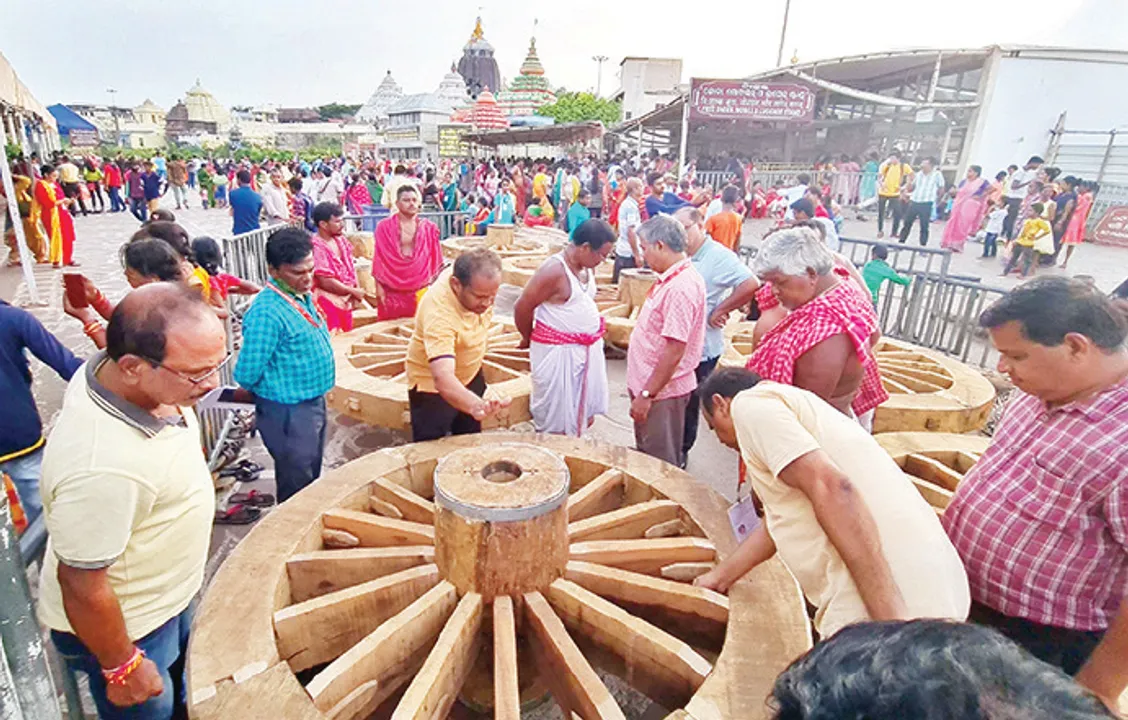  ତିନି ରଥର ନିର୍ମାଣ କାର୍ଯ୍ୟ ଯାଞ୍ଚ: ଫଟା ଚକରେ ଲାଗିବ କ୍ଲାମ୍ପ୍‌