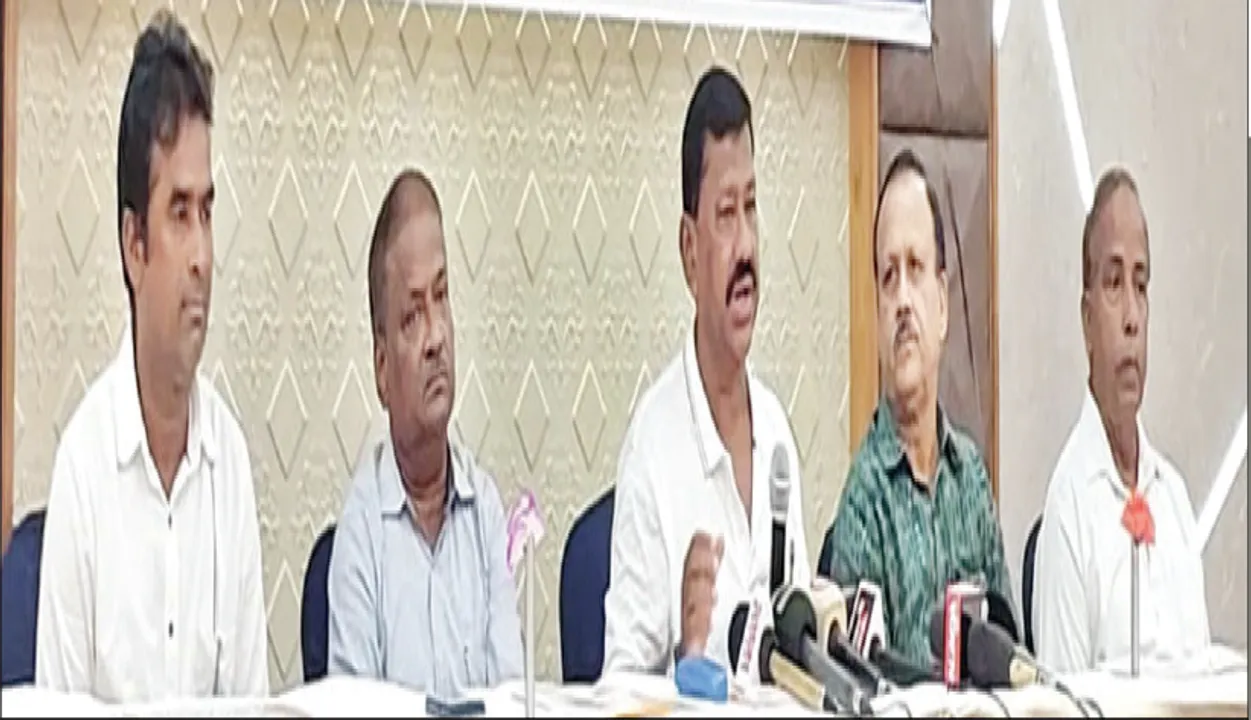  ଭୁବନେଶ୍ବର କ୍ରିକେଟ୍‌ ସଂଘର ଭବିଷ୍ୟତ କାର୍ଯ୍ୟପନ୍ଥା ଚୂଡ଼ାନ୍ତ: ବିଏଏରୁ କ୍ରିକେଟ୍‌କୁ କାଢ଼ିନେବାକୁ ବିସିଏର ଦାବି