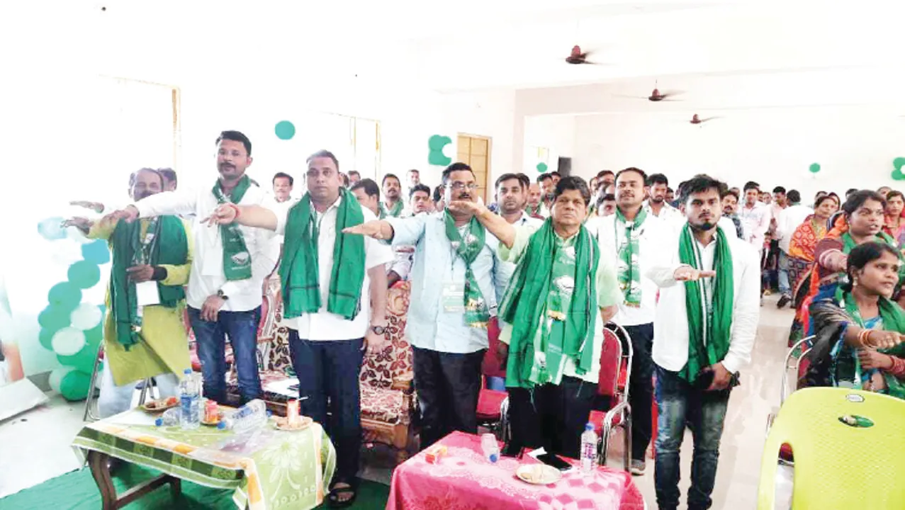  ଯୁବ ବିଜେଡି ପକ୍ଷରୁ ବ୍ଲକ୍‌ସ୍ତରୀୟ ପ୍ରଶିକ୍ଷଣ ଶିବିର, ସଂଗଠନ ସୁଦୃଢ଼ ପାଇଁ ‘ଏକ୍‌ କା ଦଶ’ ଫର୍ମୁଲା ଆପଣାନ୍ତୁ: ସୌମ୍ୟ
