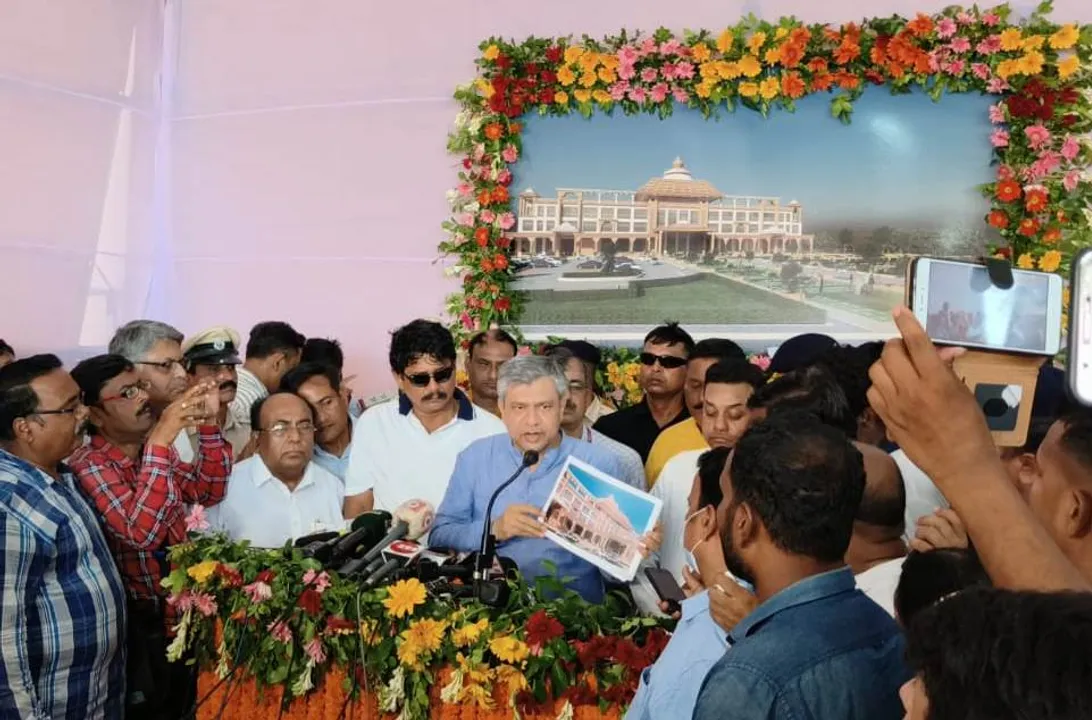  ପୁରୀରେ ବିଶ୍ବସ୍ତରୀୟ ରେଳ ଷ୍ଟେସନର ରୂପରେଖ ଦେଖାଇଲେ କେନ୍ଦ୍ର ରେଳମନ୍ତ୍ରୀ