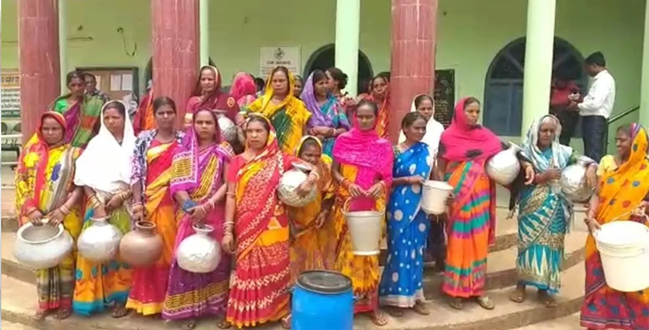  ଗରା, ବାଲ୍‌ଟି ଧରି ଚାଲିଲେ ୧୦ କିମି, ଘେରିଲେ ବ୍ଲକ କାର୍ଯ୍ୟାଳୟ