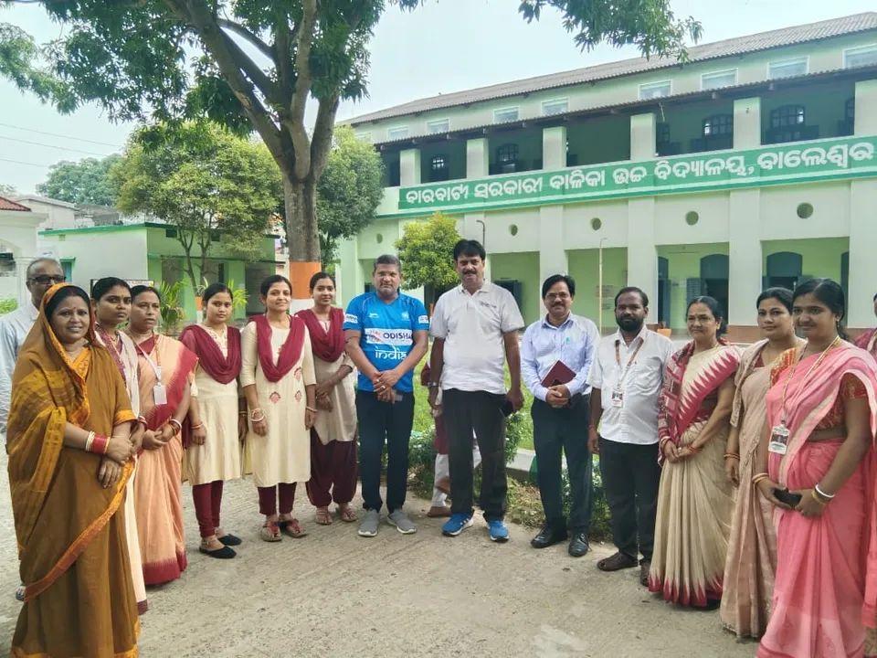  ବାଲେଶ୍ୱର ଗସ୍ତରେ ମନ୍ତ୍ରୀ: ସଦର ବିଧାୟକଙ୍କ ବାଇକରେ ବସି ସହର ବୁଲିଲେ, ସ୍କୁଲ ପରିଦର୍ଶନ କଲେ