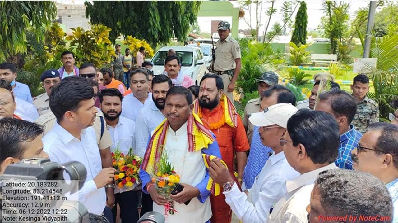  ପୁନର୍ବାସ କଲୋନି ବୁଲିଲେ, ହିତାଧିକାରୀଙ୍କ ସୁବିଧା ଅସୁବିଧା ବୁଝିଲେ ମନ୍ତ୍ରୀ