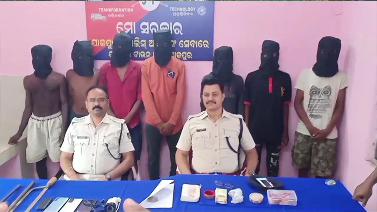  ଚୋରି ଘଟଣାରେ ୧୦ ଗିରଫ, ୧୪୨ ଗ୍ରାମ୍‌ ସୁନା ଓ ୩୨୧ ଗ୍ରାମ୍‌ ରୁପା ଜବତ