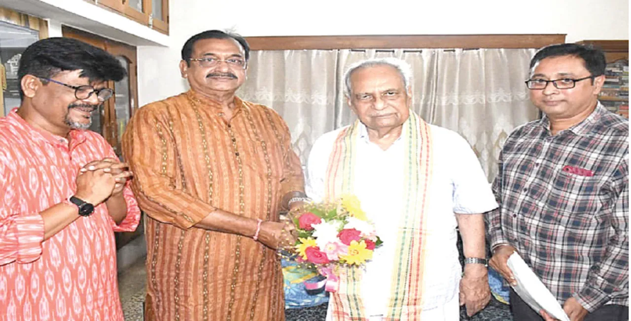  ସମାଜର ପ୍ରତିଷ୍ଠିତ ବ୍ୟକ୍ତିଙ୍କୁ ସମ୍ମାନିତ କଲା ବିଜେପି