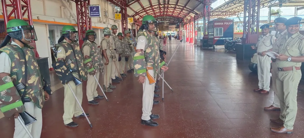  ପୁରୀରେ ଆରପିଏଫ୍‌-ଜିଆରପିର ଫ୍ଲାଗ୍‌ମାର୍ଚ୍ଚ।।